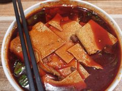 麻辣米线-老字号杨坡红油米线腊汁肉夹馍(东四道巷店)