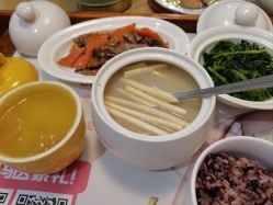 -喜喜·全套房月子会所(罗宾森广场店)