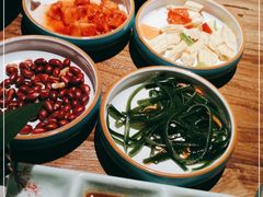 -明洞阿姨·韩式酱蟹烤肉·创意料理(三元桥店)