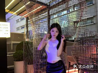 广东省东莞市嘉宏摩玛负一层鸿福路地铁站C4出口左侧