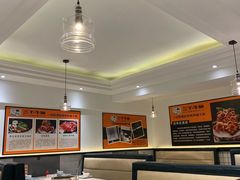 大堂-三不牛腩(宾虹路店)