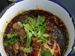 坨坨牛肉面-山城盅盅面