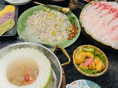 -得意咚瓜·顺德鱼生·冬瓜火锅(深圳首店)