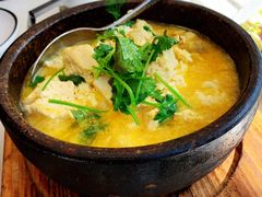 石锅煨本地豆腐-Local泰莲庭(虹鳟鱼店)