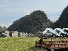 -高荡千年布依古寨旅游景区