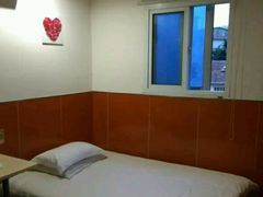 -99旅馆连锁(广兰路地铁站店)