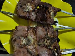 -烤肉小伙烤肉店