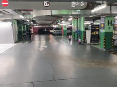 -金地广场-地下停车场