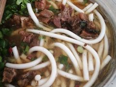 -花溪牛肉粉(八鸽岩店)