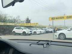 -神州租车(白云机场T1服务点)
