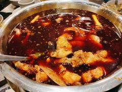 -肖肖酸萝卜鱼火锅(总店)