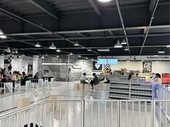 -极限PLAY运动娱乐新世界·团建派对潮玩休闲馆·室内蹦极高空游乐园