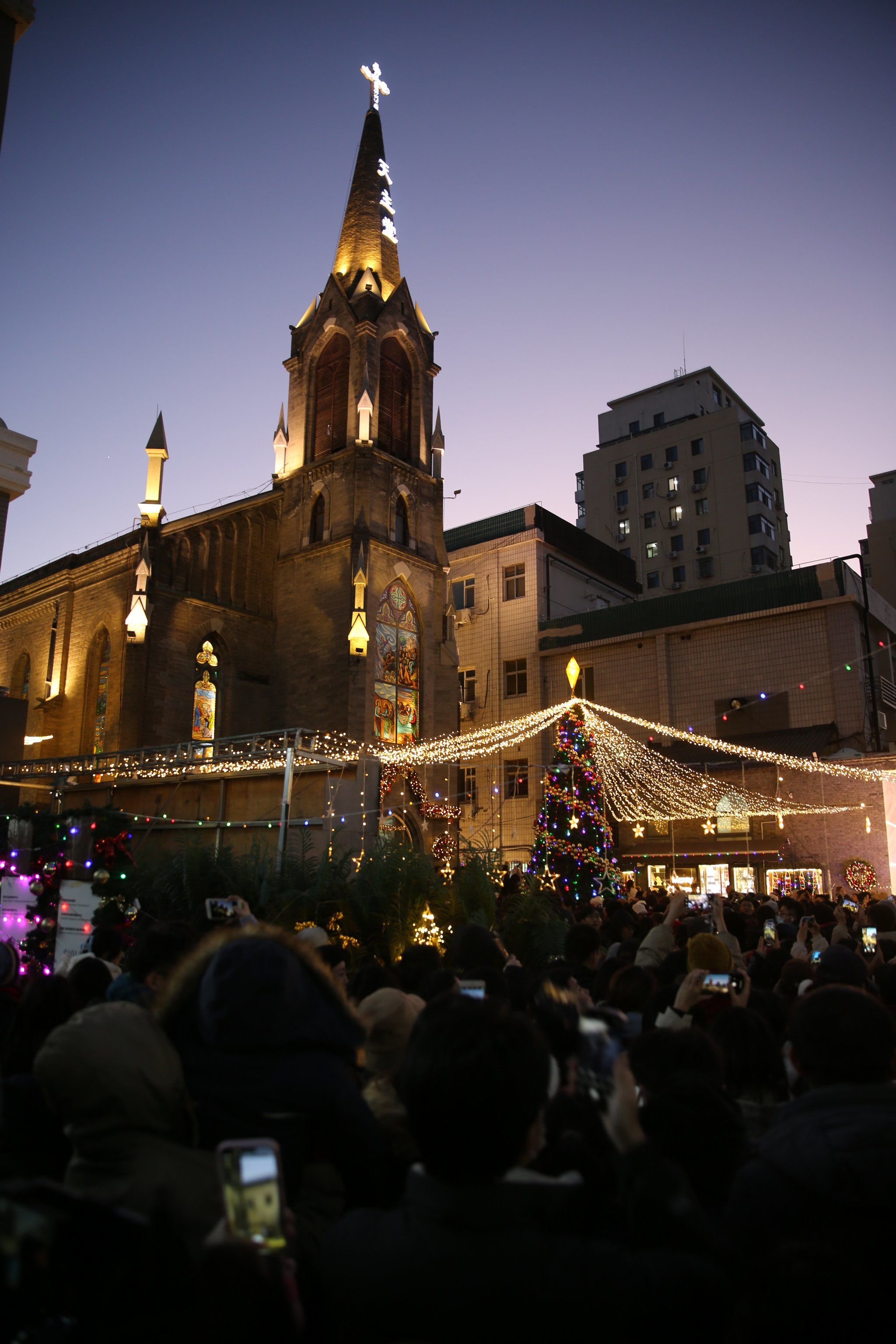 西直门教堂应该之前也没想过今年会成为北京圣诞的顶流吧

周六5