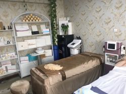 -阿茹娜美容会馆