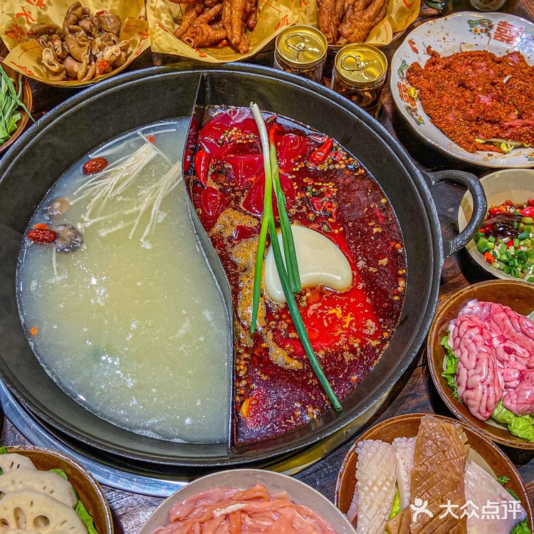 郑州这家平价适合学生党的重庆火锅店,来100遍