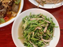 -芦茨金富饭庄·25年老字号·专做稻草鸡