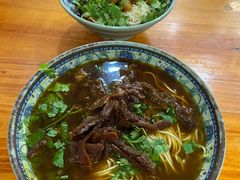 金牌半筋半肉面-旺泉餐饮店·清真牛肉面馆