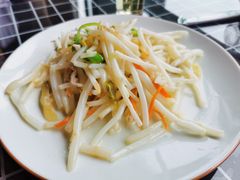 芦苇根炒肉丝-梦缘水乡·湖景餐厅