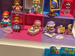 -泡泡玛特POPMART(上海环球港店)