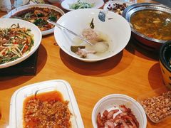 -有红鸡毛店·川菜(建设路店)