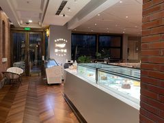 -潮一不贰·法式甜品·生日蛋糕·西式简餐(外滩店)