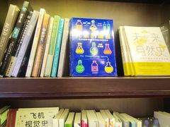 -钟书阁(松江泰晤士小镇店)