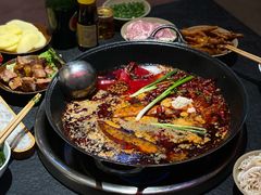 -四小区火锅·巷子里的重庆火锅(花照壁店)