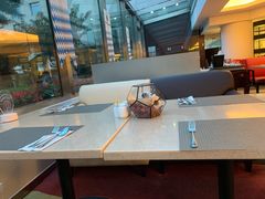 -亮马河饭店翠雅咖啡厅