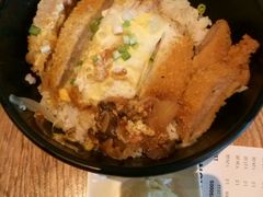 -玛格萝妮(汇智国际商业中心店)