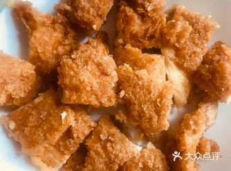 原材料鸡胸肉、奥尔良粉、蚝油、料酒、葱、姜、淀粉、鸡