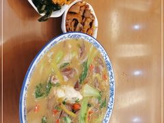 -邱芳粉店(迎宾大道旗舰店)