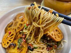 -万方圆拌粉瓦罐汤(九江湖滨店)