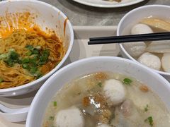 -爱雍·乌节