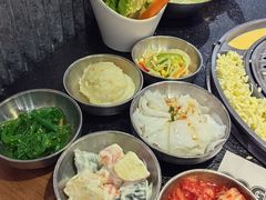 -GOGIYA·咕叽吖韩国传统烤肉店(东方新天地店)