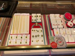 -东方福珠宝( 青岛店)