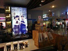 -luckincoffee瑞幸咖啡(香港名店街店)