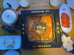 -老牌坊云南鱼豆花火锅(哈西万达店)