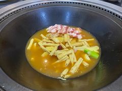 -老刘生态大鱼坊铁锅炖鱼(赛马场店)