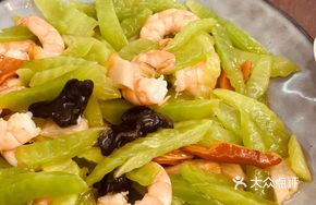 Green Lettuce Stir-Fried with Shrimp