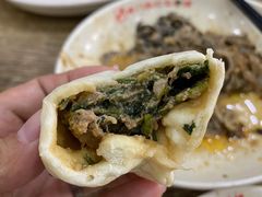 荠菜鲜肉包-津门张记包子铺(华昌道店)