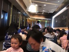 等位区-肯德基(南京高铁1店)