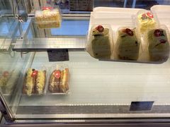 -白玉兰食品甜凤店(合生汇店)
