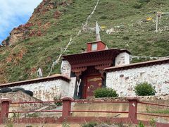 -比如骷髅墙景区