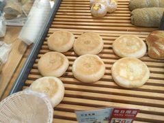 -焙丽拾光(麦凯乐直营店)