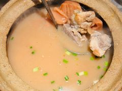 洪湖藕汤-小凤庭·地道湖北菜武昌鱼·铫子藕汤(黄鹤楼店)