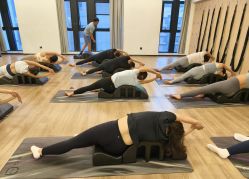 -恩舍瑜伽普拉提