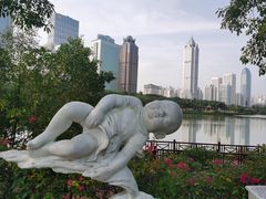 -万绿园