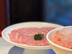 精选黑土猪梅花肉-小龙翻大江文化火锅(宽窄店)