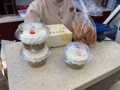 -红宝石·鲜奶小方·海派西点房(南丹店)