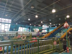-维佳童话镇演出现场(徐东店)